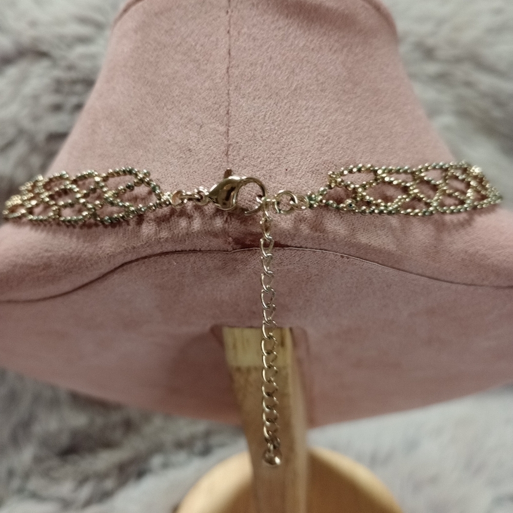 Dark Wind Gold Lace Beaded Collarbone Choker Necklace - Picture 2 of 5
